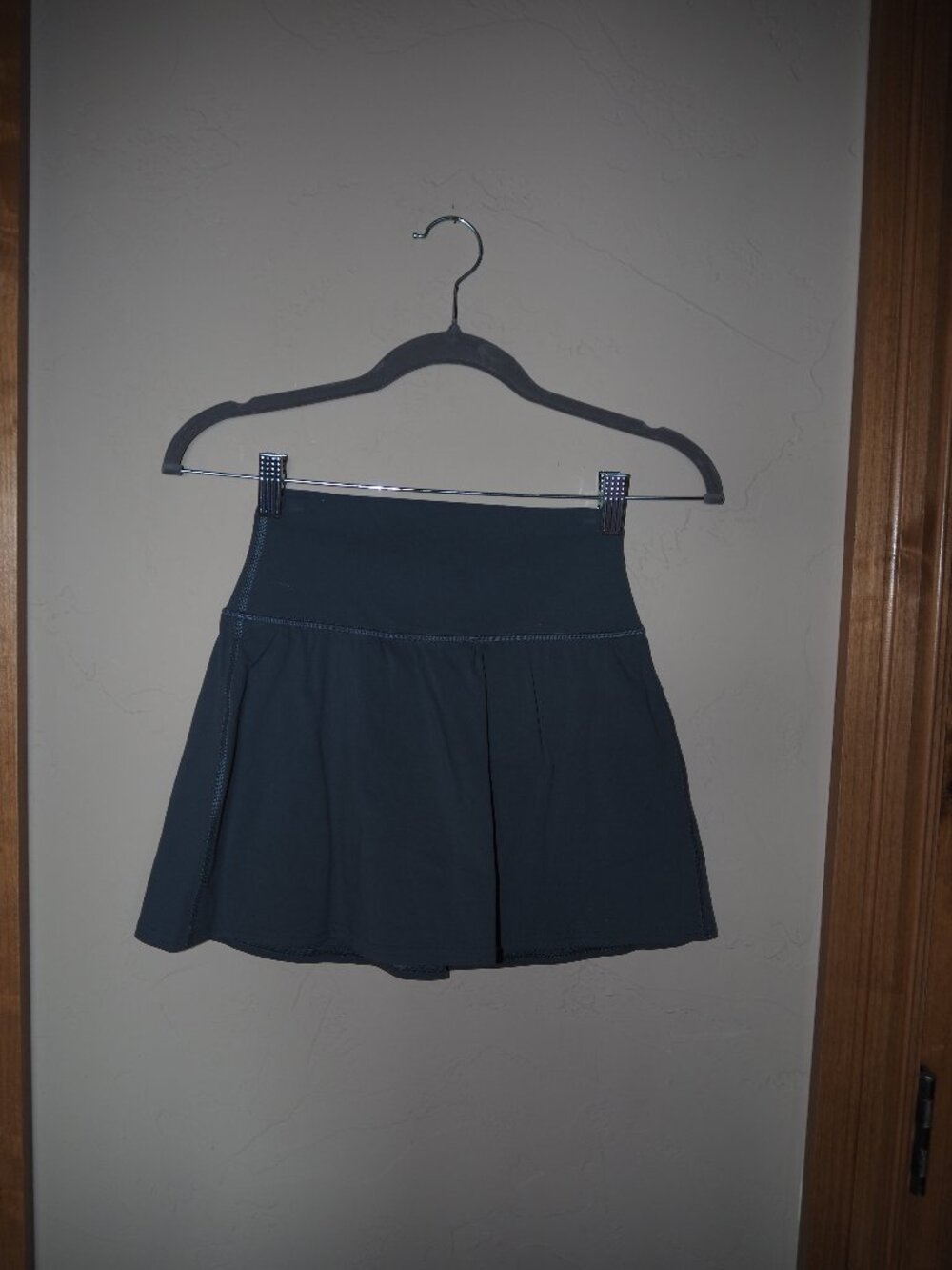 Lululemon Align High-Rise Skirt Gray Size 4 Built In Shorts